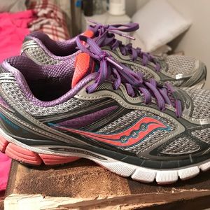 Saucony Guide 7 Running shoes