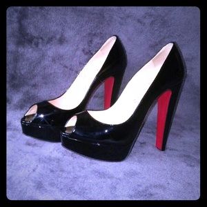 Christian Louboutin peep toe
