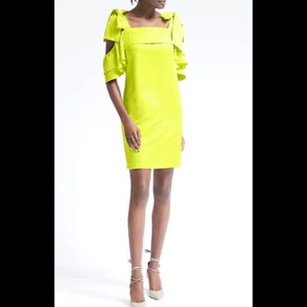 Banana republic Limited edition yellow bow dress