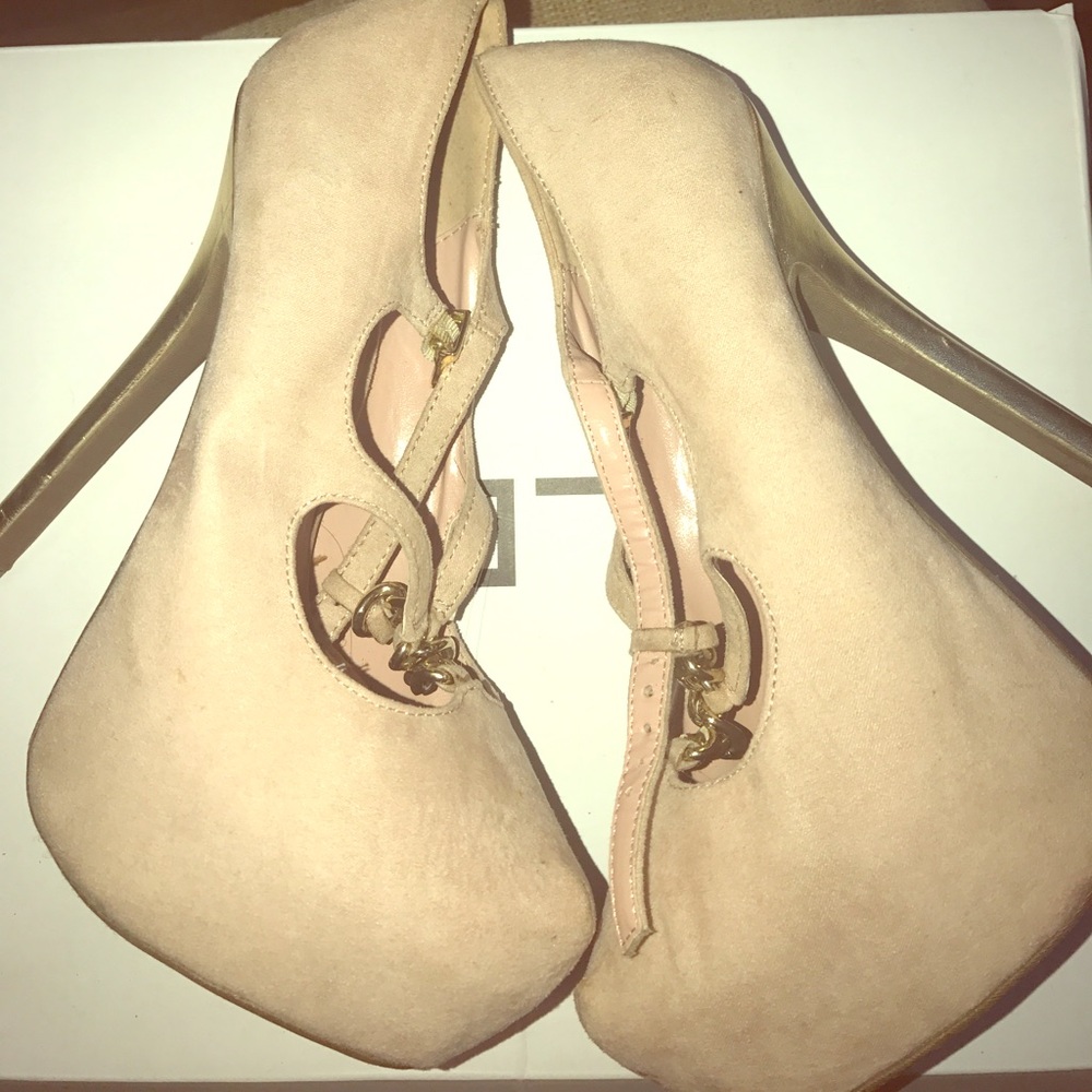 Nude heels