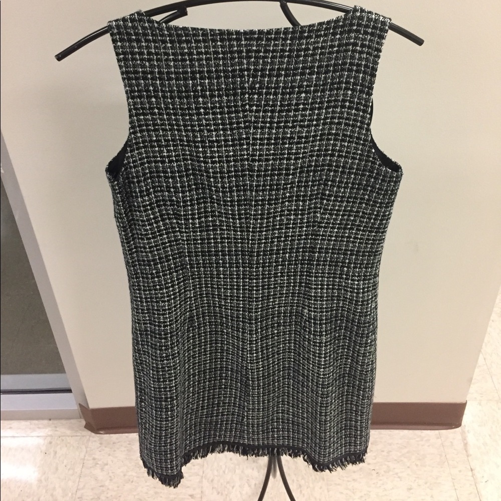 LAUNDRY Black and Gray Tweed Shift Dress. Size 4. - Picture 2 of 3