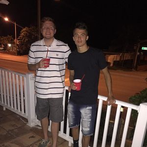 Meet your Posher, Hunter