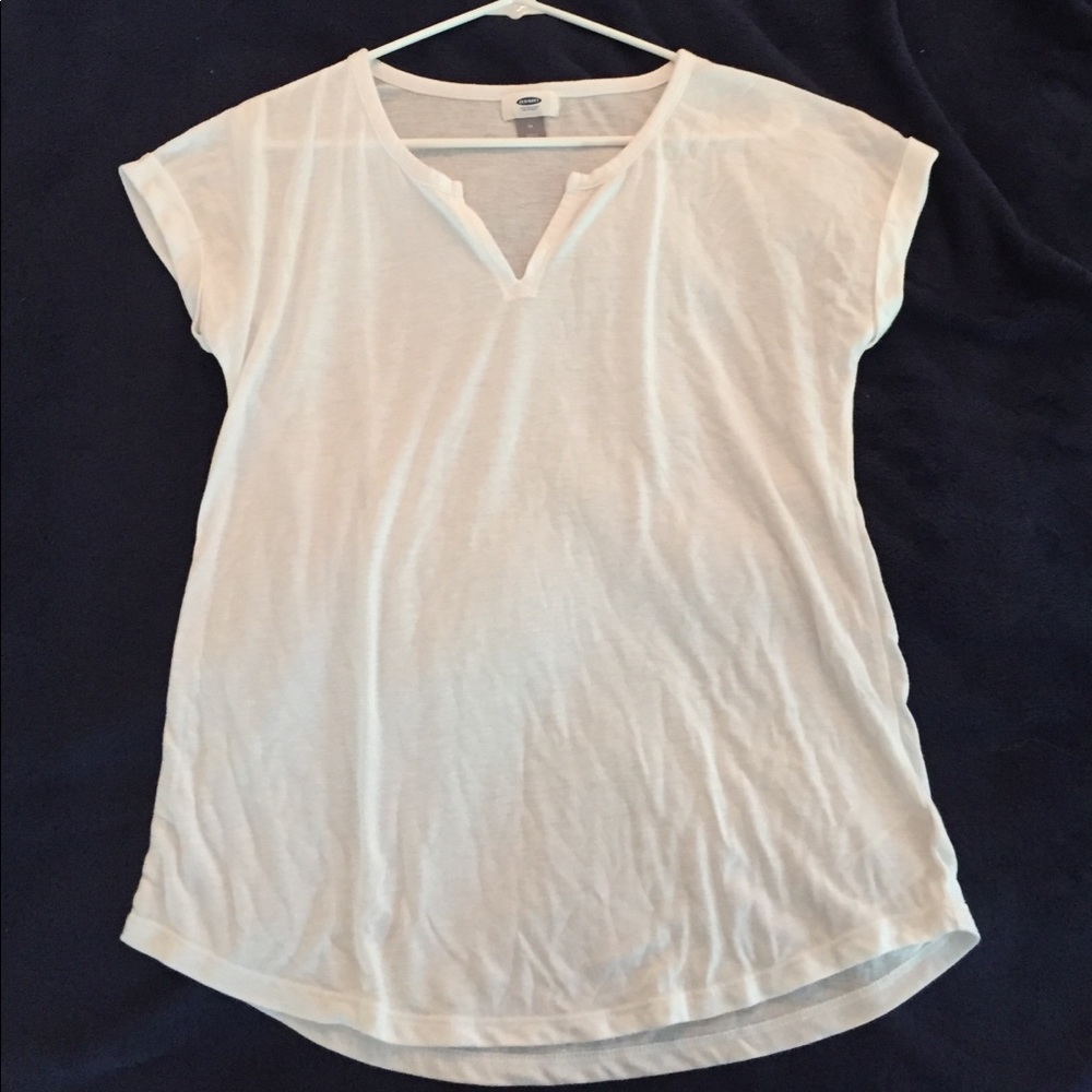◽️ White V-Neck T-shirt ◽️