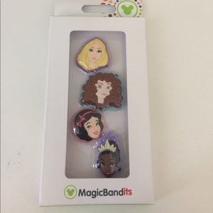 NWT Disney MagicBandits princess