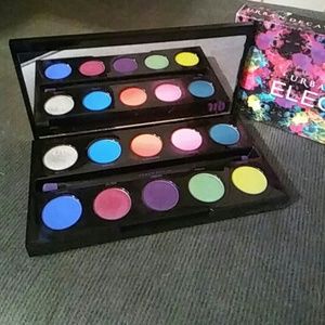 Urban Decay Electric Palette w/ Original box/brush