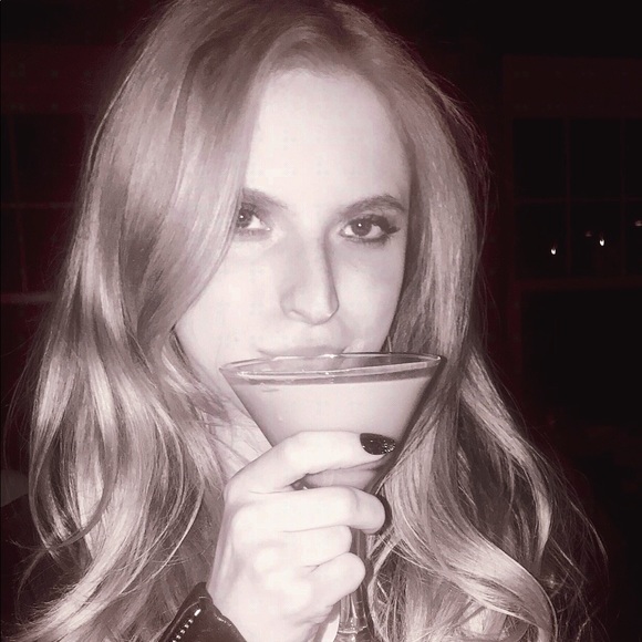 Meet your Posher, Whitney - Picture 2 of 2