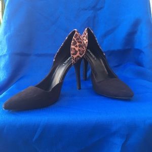 Leap art Orin and black heels