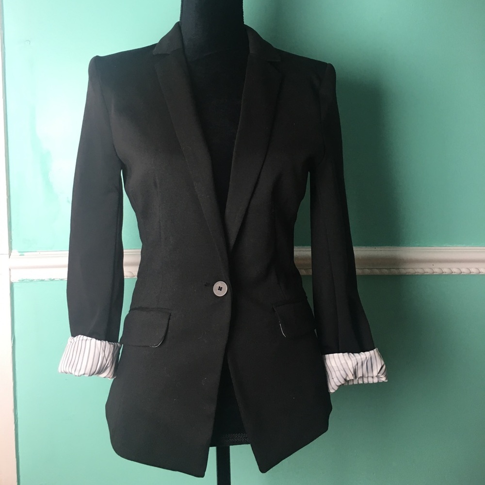 NWT H&M Black Blazer Size 6