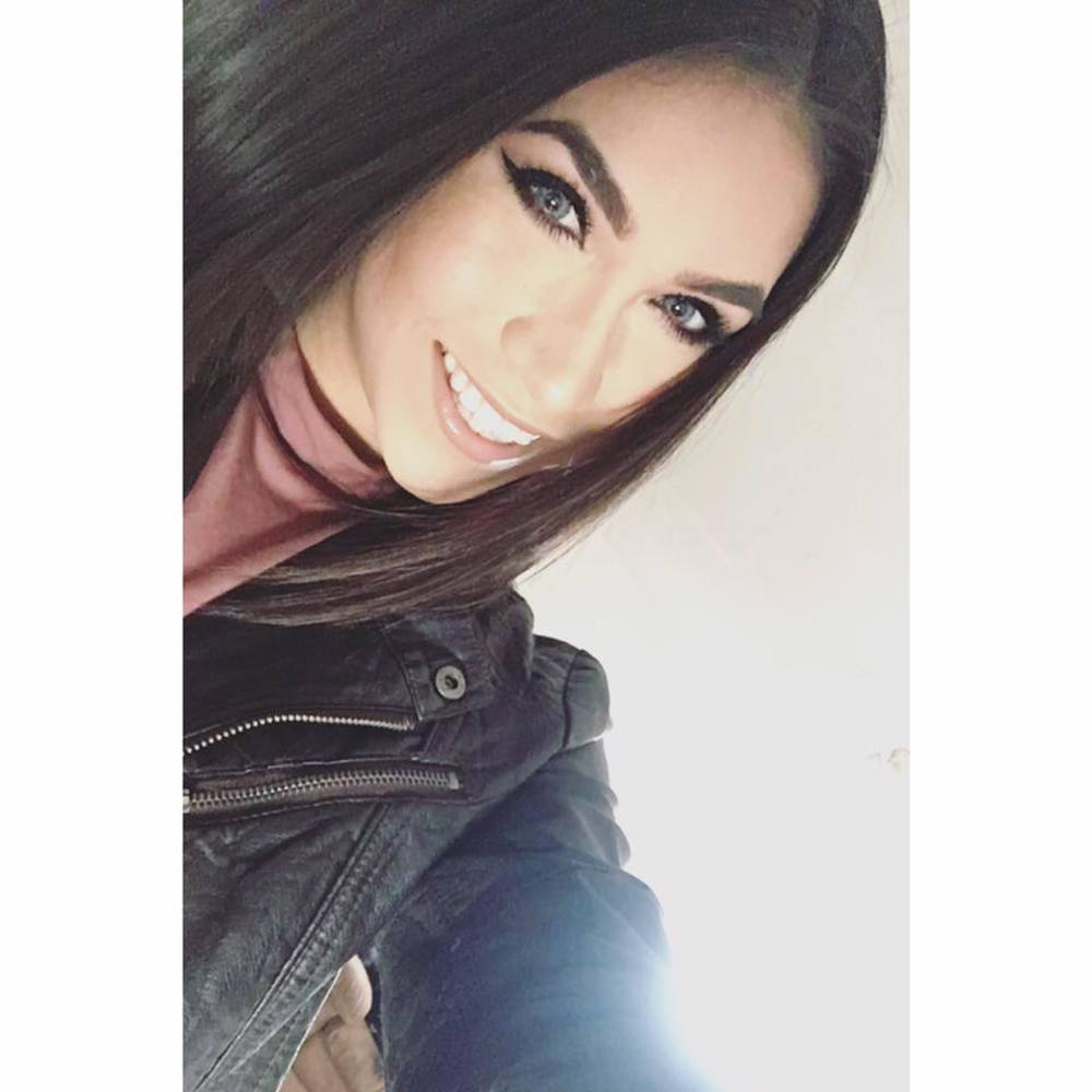 Meet your Posher, Mercedes