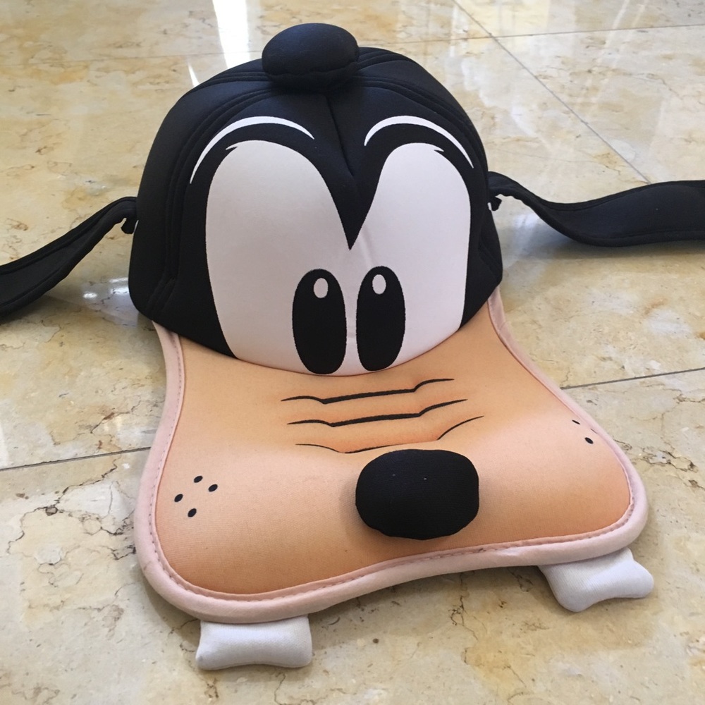 Goofy Disney hat