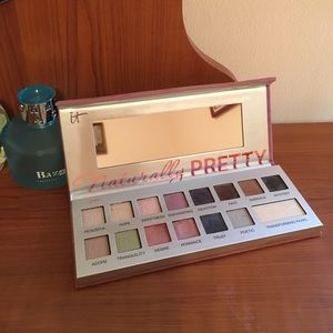 IT Cosmetics Naturally Pretty eyeshadow pallet