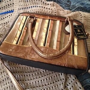 Leather cross body purse 🛍 Closet Clearance 🛍