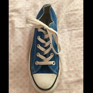 Blue converse