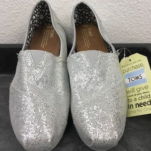 TOMS Women Silver Glitter Classics