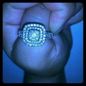 White gold ring 1ct diamond