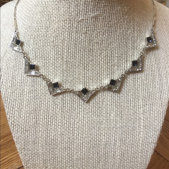 Necklace - Picture 2 of 4