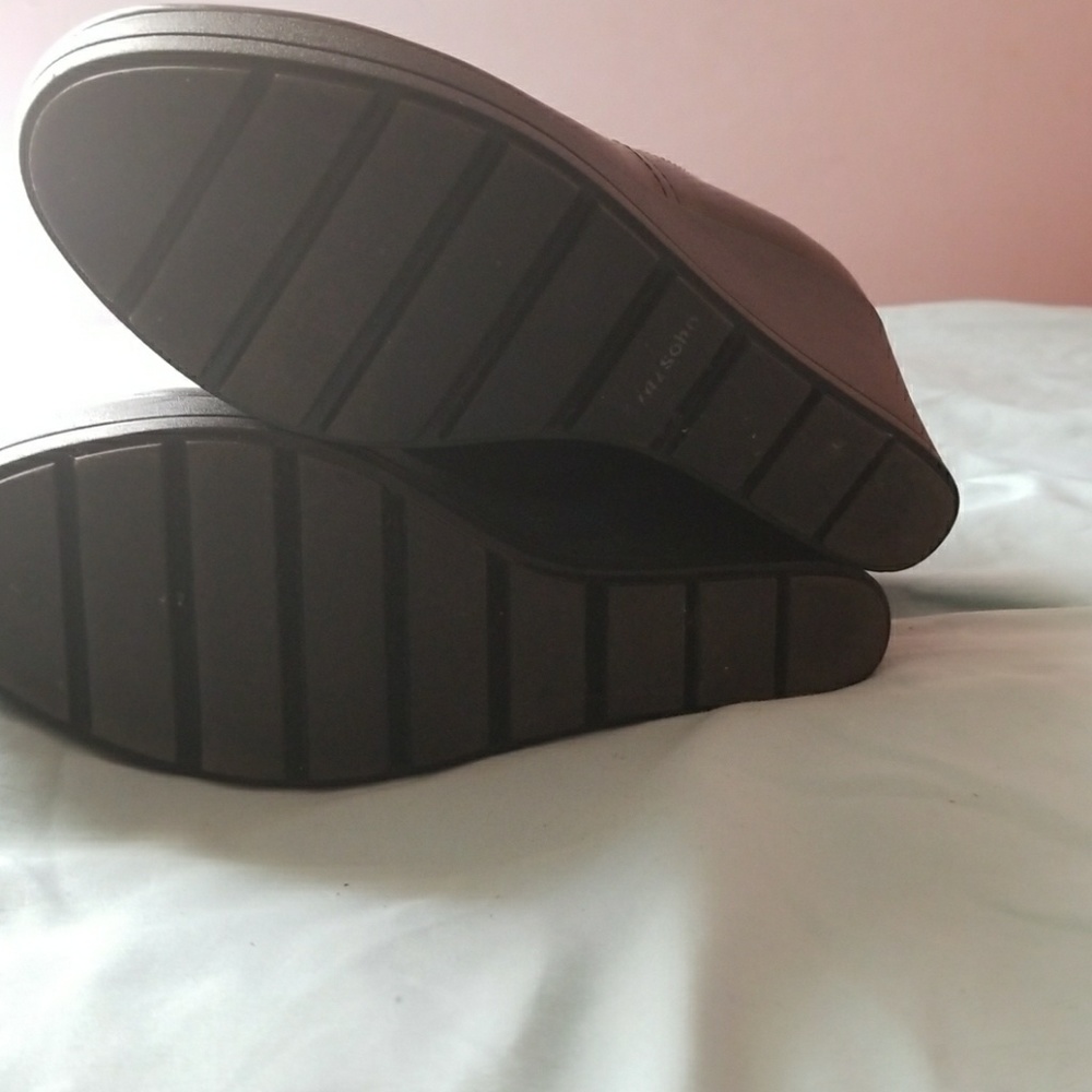 Booties - Picture 3 of 4