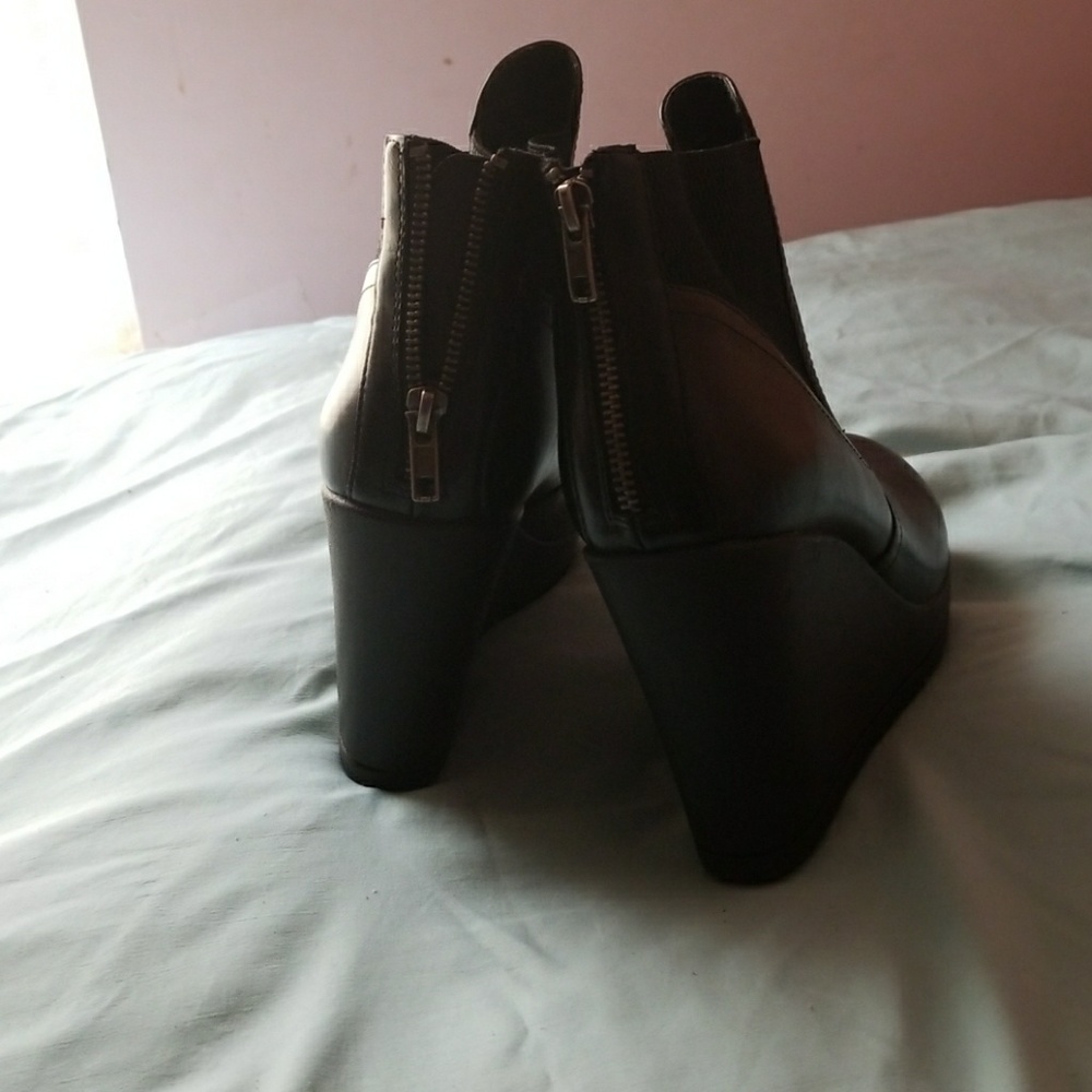 Booties - Picture 4 of 4