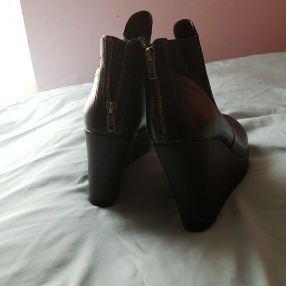 Booties - Picture 4 of 4