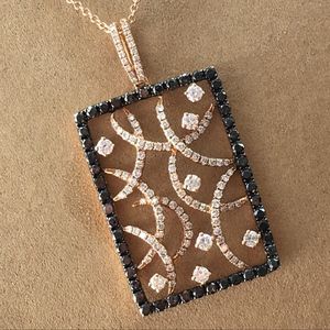 3.05CT WHITE & BLACK DIAMOND 18K ROSE GOLD PENDANT