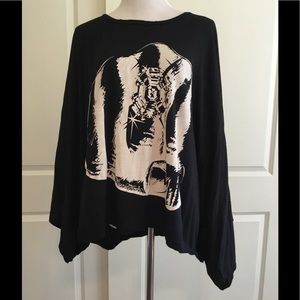 Lauren Moshi Oversized Fist punch graphic tee