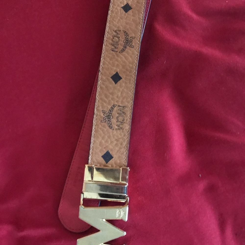 Mcm reversible belt