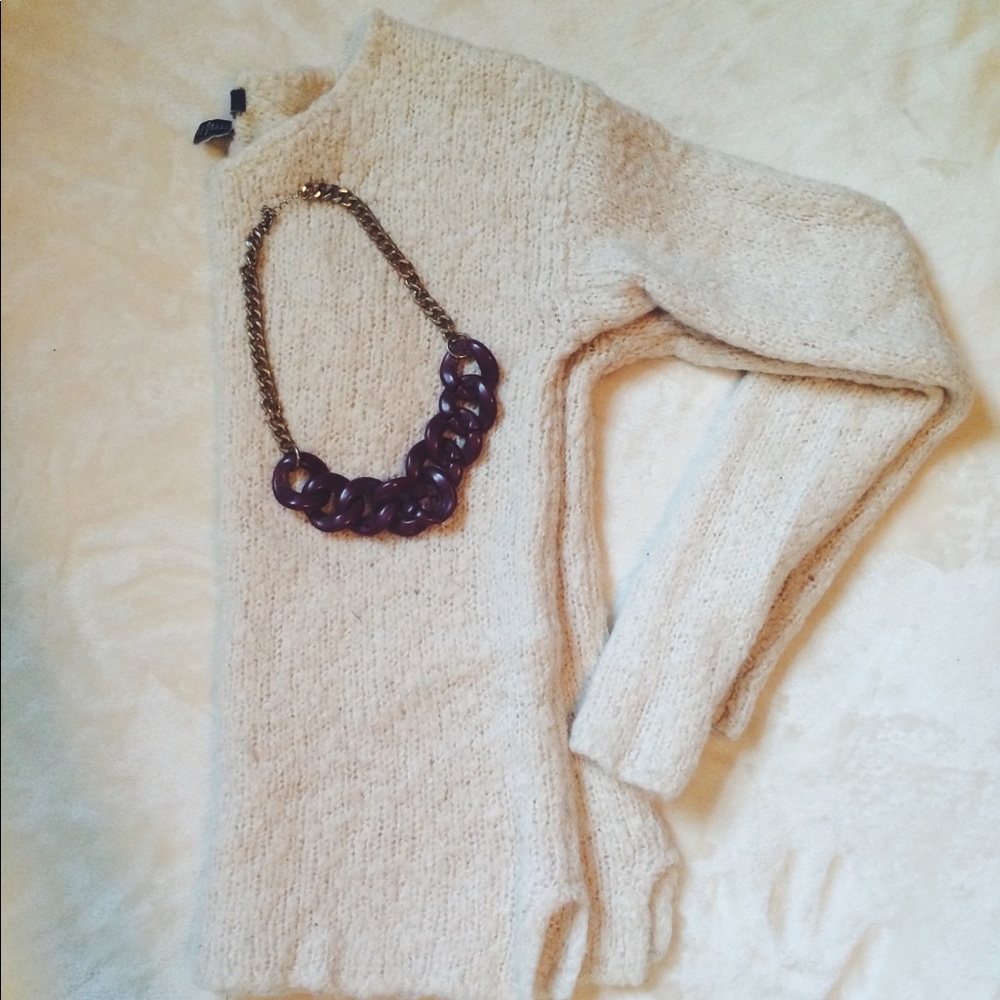 Light weight white knitted sweater - Picture 4 of 4