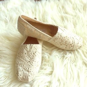 🌸Ivory lace slip on🌸