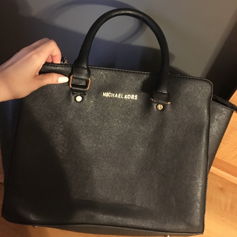 Michael Kors Handbag (Offers Welcomed!)