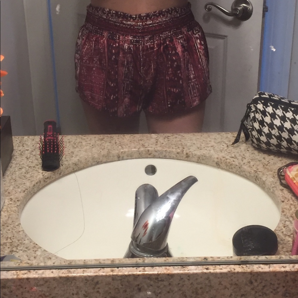 Shorts - Picture 2 of 3