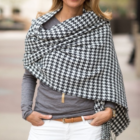 Anne Klein Accessories - 💕💕Anne Klein Wrap