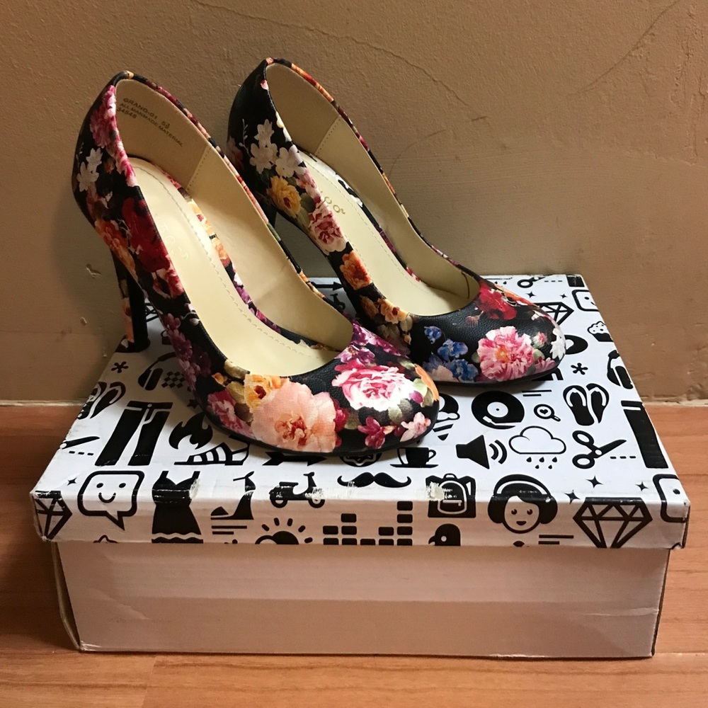 New Floral Pumps