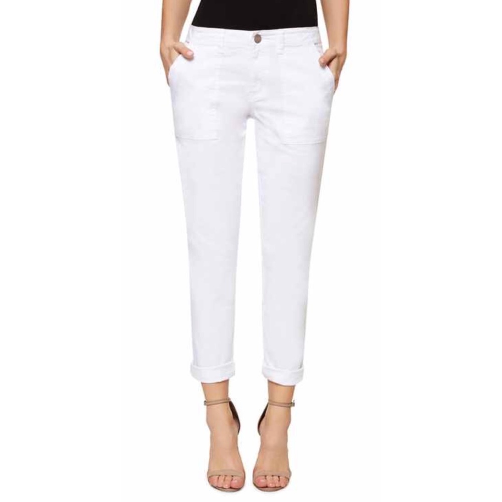 Tilt Stretchy White Capri Pants