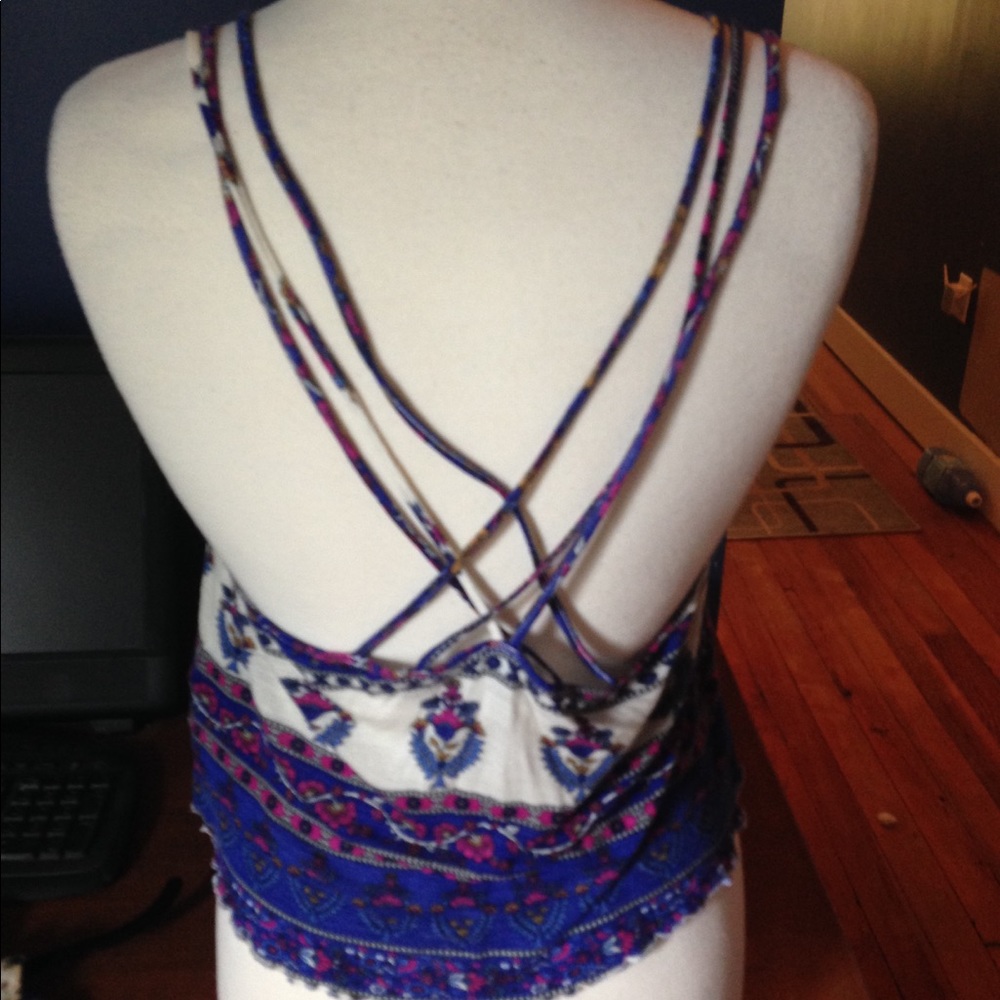 Patterned Crop Top - Picture 3 of 4