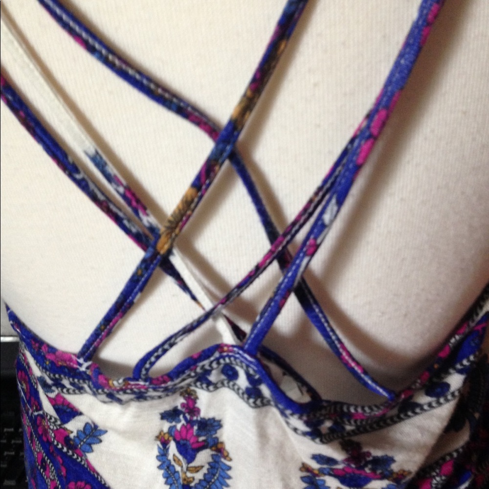 Patterned Crop Top - Picture 4 of 4