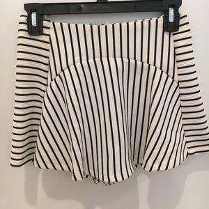 LF stripped skort