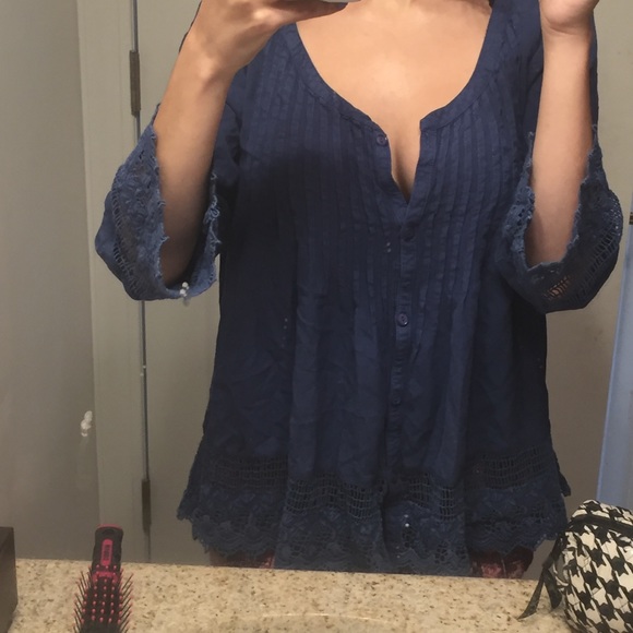 Top - Picture 2 of 3