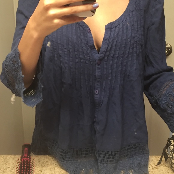 Top - Picture 3 of 3