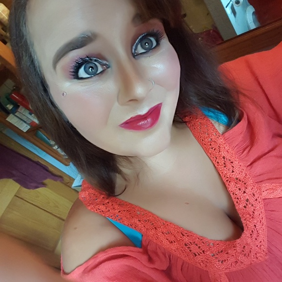 Meet your Posher, Ronda - Picture 2 of 7