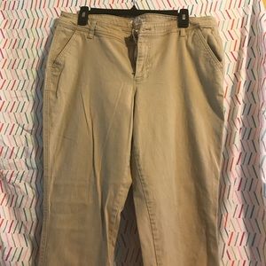 Old navy khaki pants 12