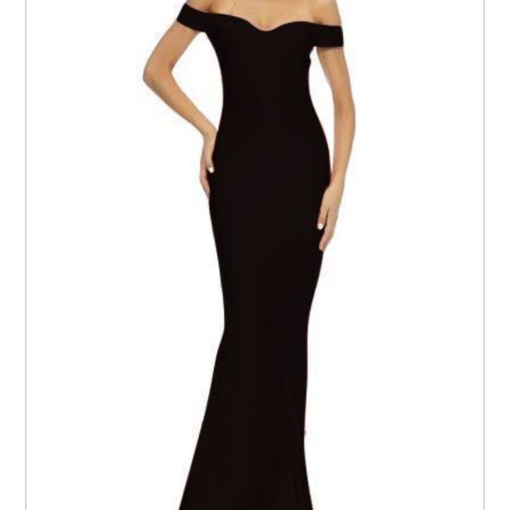 Off the shoulder bandage gown