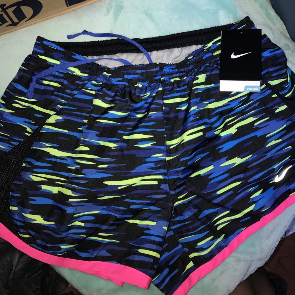nike dri fit stay cool shorts size small