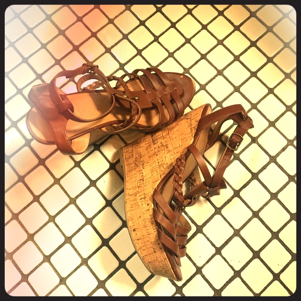 ✨Brown wedge heel Sandals.👡