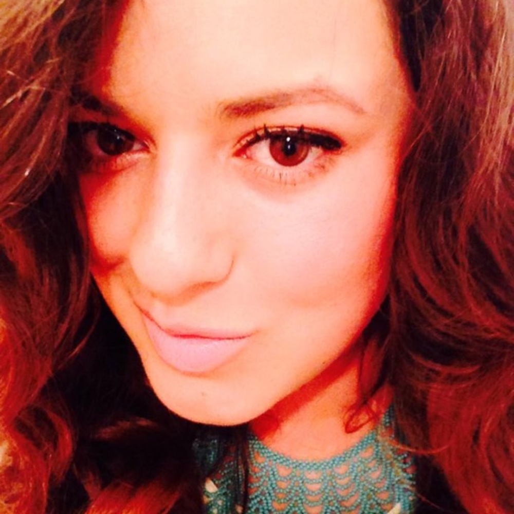 Meet your Posher, Izbeth