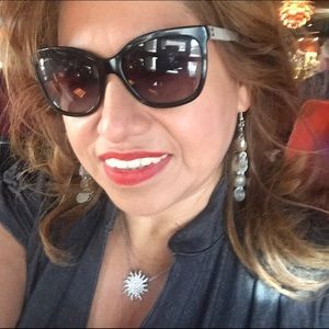 Meet your Posher, Ingrid