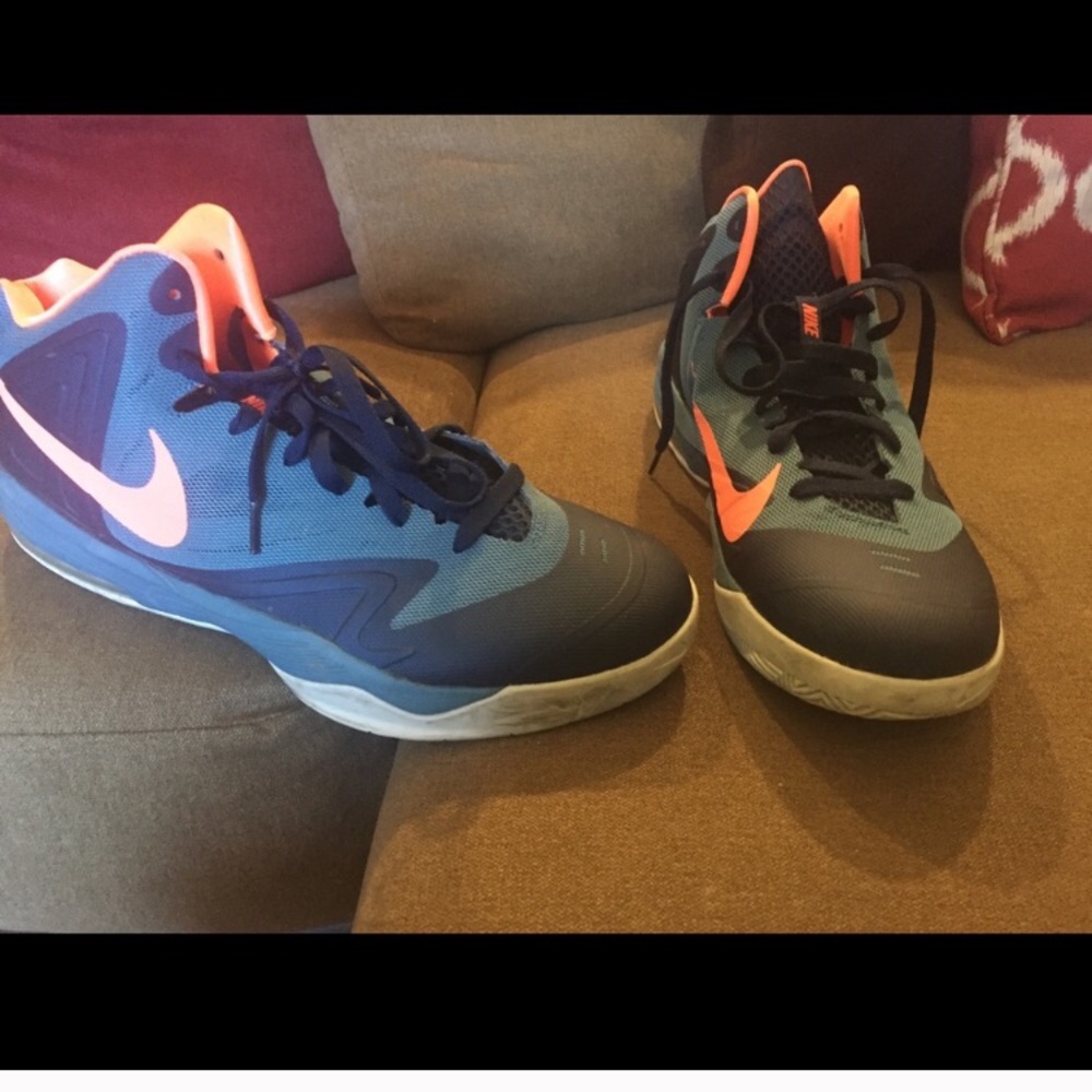 Mens Basketball sz 13