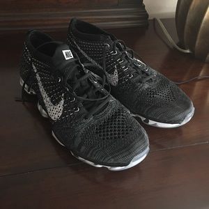 Nike women's fly kit zoom trainer 8.5