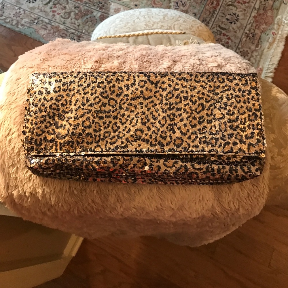Sequin leopard clutch