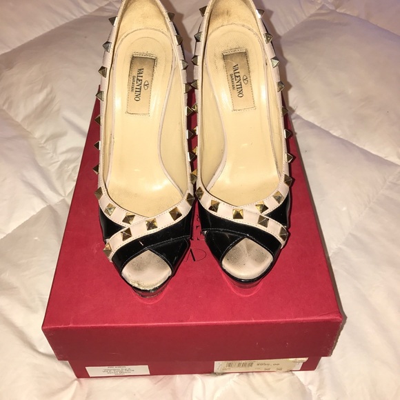 SOLD!!!!! Valentino Heels - Picture 2 of 8
