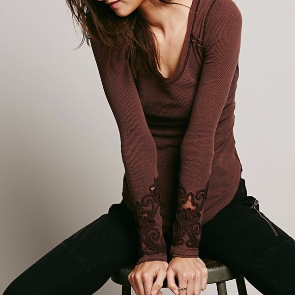 ❌SOLD❌ FREE PEOPLE Masquerade Cuff Thermal Top - Picture 3 of 4